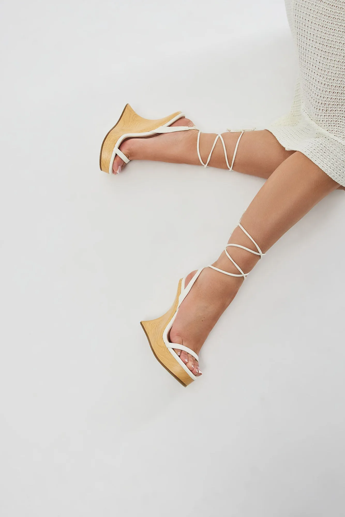 Arosa Wrap Up Wedges - White