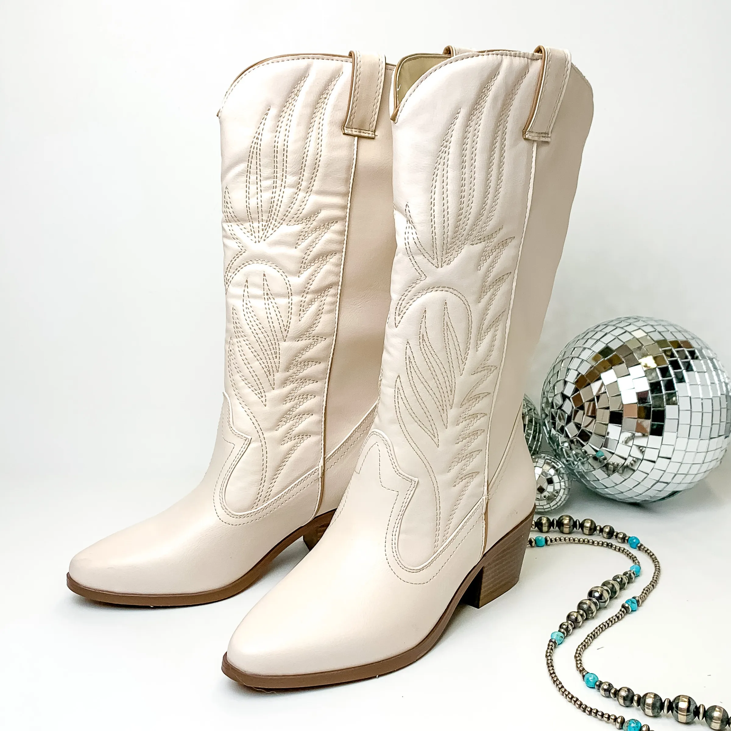 Dollywood Dreams Western Stitch Boots in Ivory