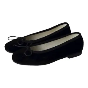 Elegant Girls’ Black Velvet Ballerina Flats for Special Occasions